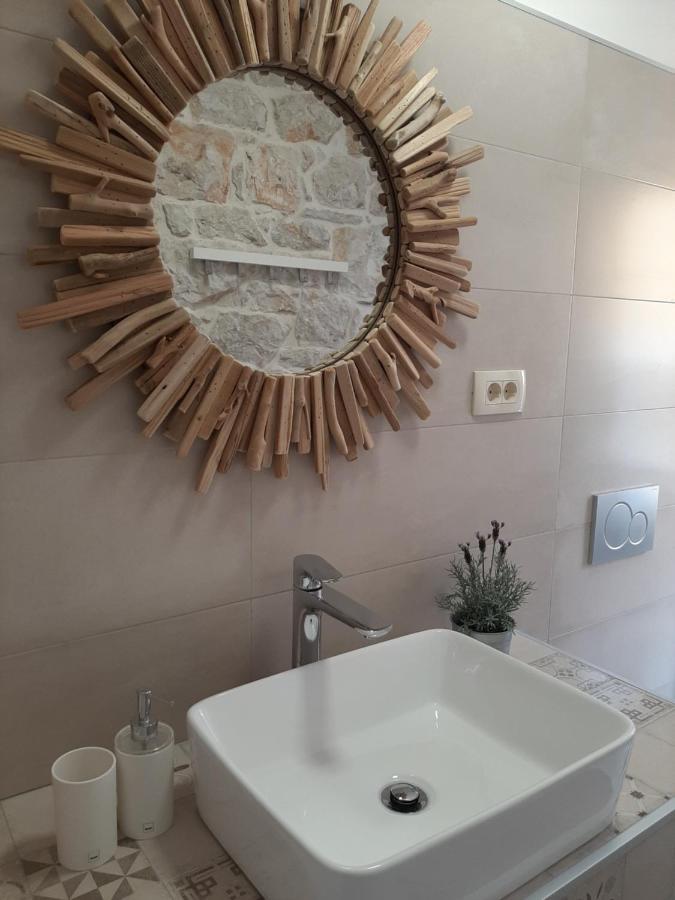 Apartment Lino - City Center Ровинь Экстерьер фото